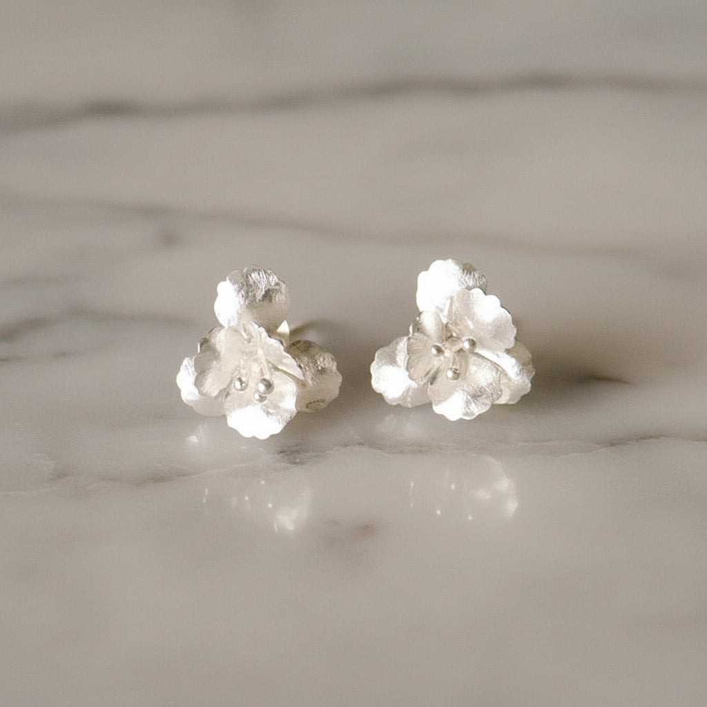 Hydrangea Bloom Studs