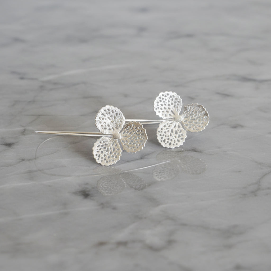 Lace Clover Drop