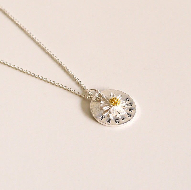 personalized daisy necklace